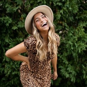 Meet your Posher, Sydney